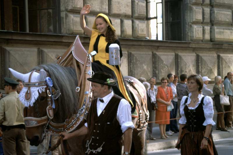 Trachten- und Schützenumzug 2003