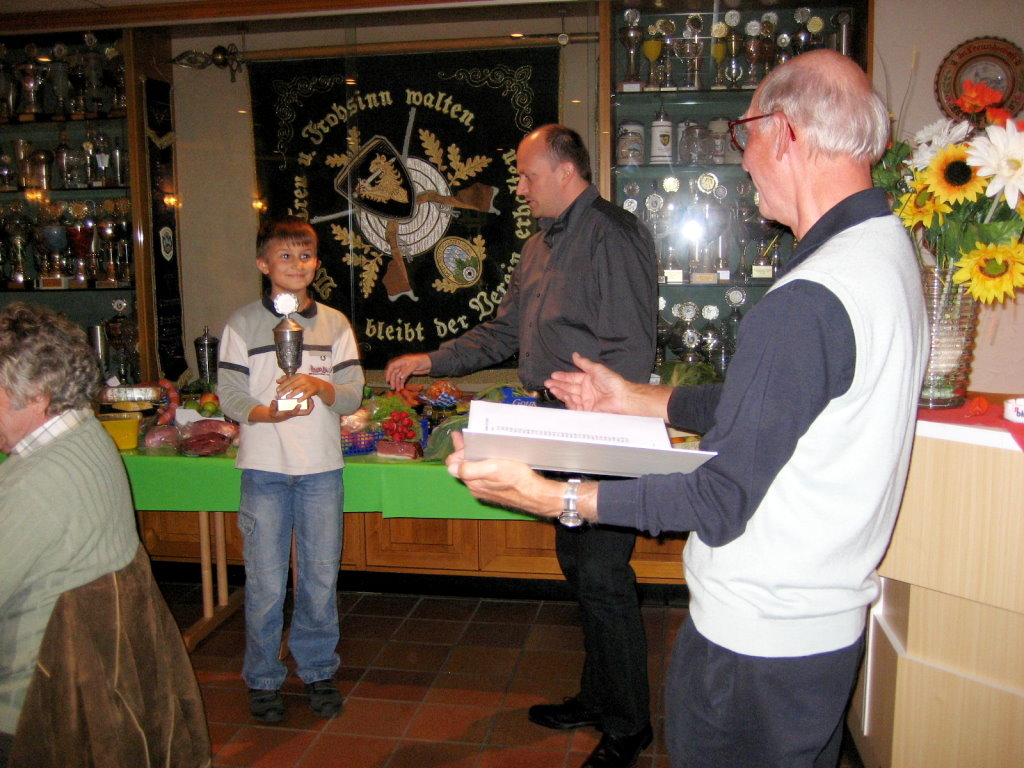 Zimmerstutzenschießen und Erntekranzl 2007