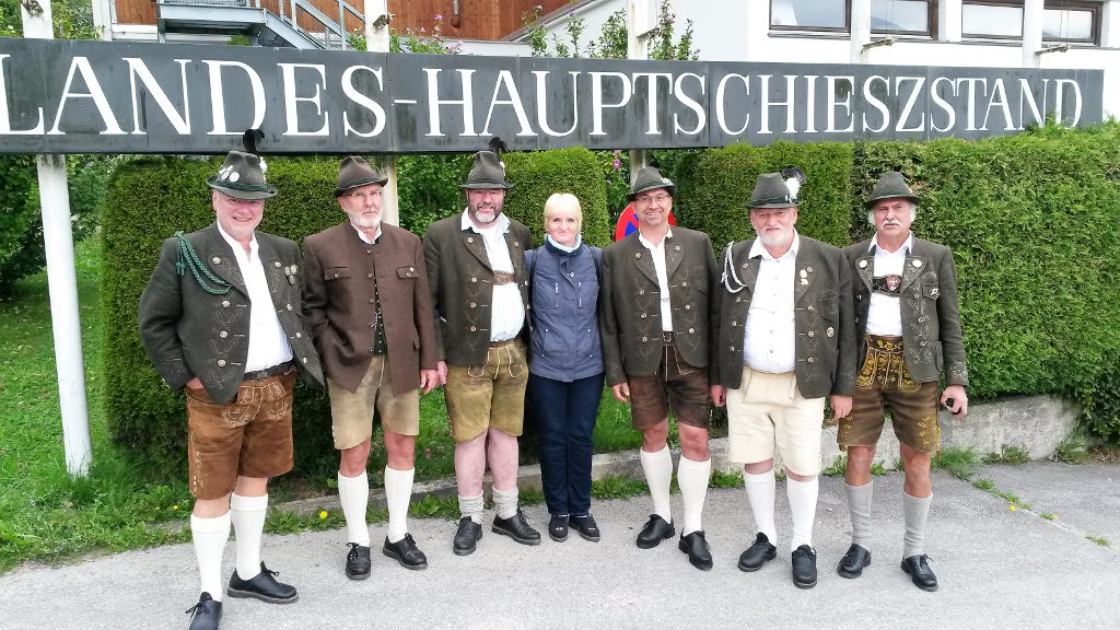 Großkaliberschützen beim Schießturnier in Innsbruck/Arzl