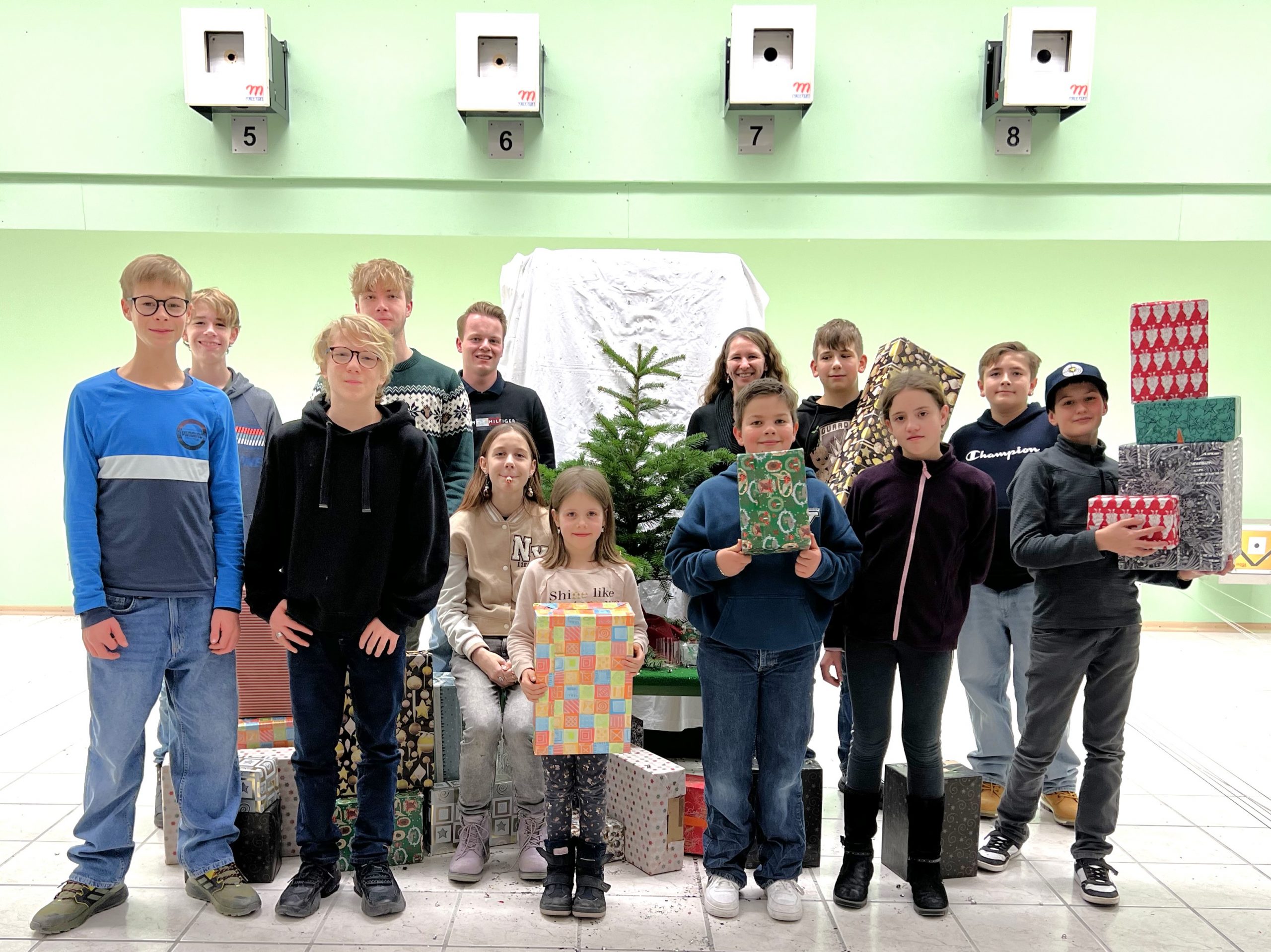Unsere Jugend feiert Weihnachten